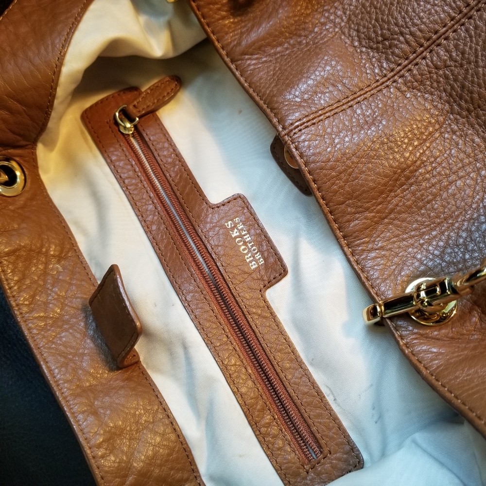 Camel Pebbled Leather Rolled Handle Shoulder bag - Picture 11 of 16